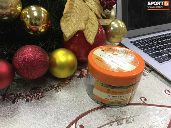 Tuyển Việt Nam ăn ô mai chống đói chờ nhập cảnh Philippines-3