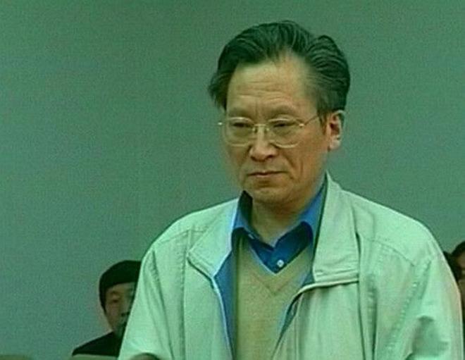 Gã giám đốc gây chấn động với 146 bồ nhí, khoe khoang lên giường” với cả 2 mẹ con-1