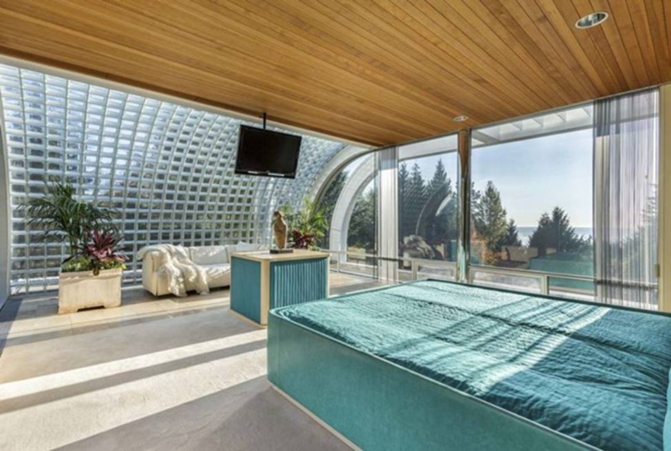 Lạ đời căn nhà 300 tỷ như... dòng thác tuôn chảy-7