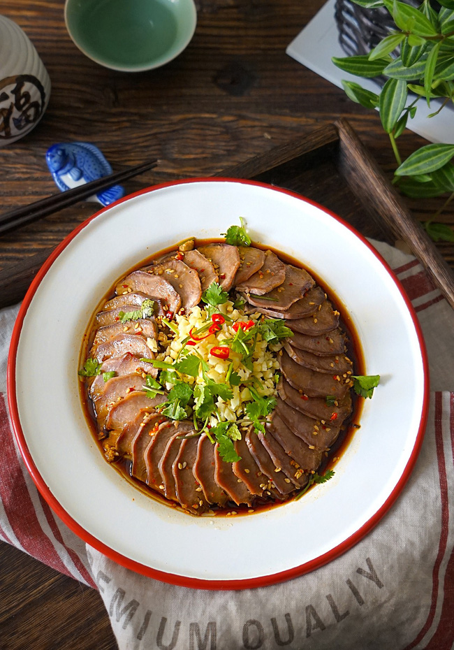 Cách luộc lưỡi heo ngon giòn không dai theo bí quyết của đầu bếp Trung Hoa-1