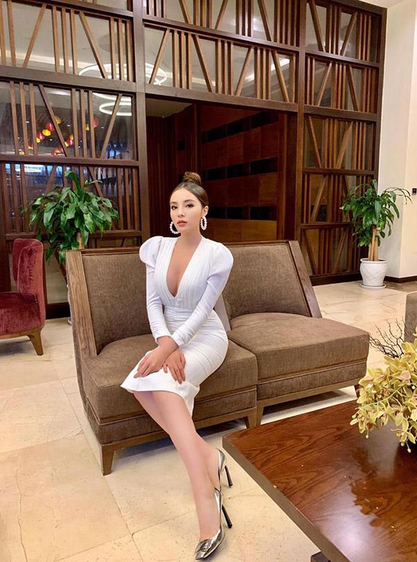 Khi Kỳ Duyên biến hình”: Hôm trước là gái đôi mươi, hôm sau hoá U30 với mái tóc già chát-5