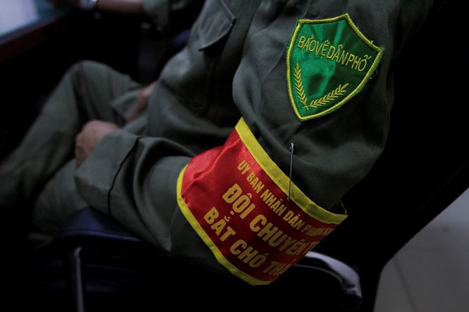 Tờ mờ sáng, theo chân đội bắt chó thả rông ở Hà Nội-2