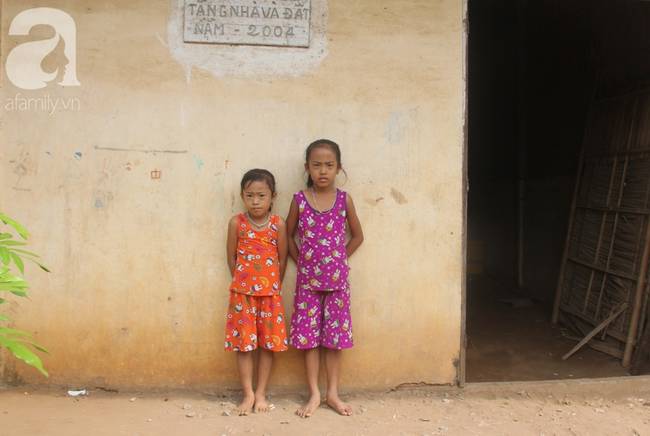Xót cảnh mẹ bị câm điếc ú ớ rồi chết, hai đứa trẻ 6 và 9 tuổi mồ côi mẹ không có tiền đi học-10