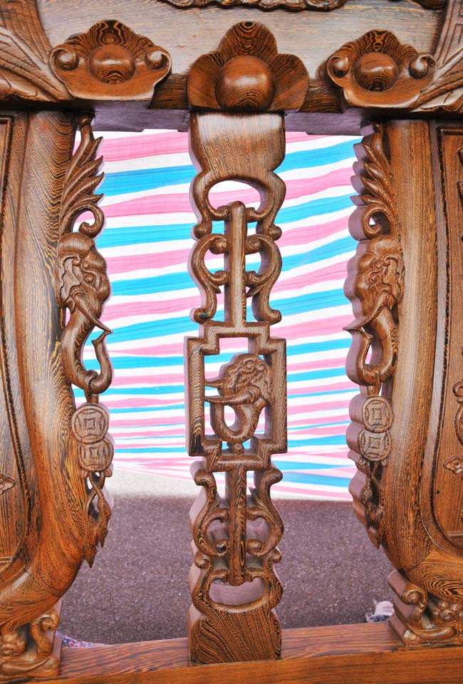 Đã mắt trước bộ bàn ghế gỗ mun đuôi công trị giá 3,2 tỷ đồng-14