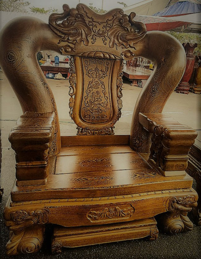 Đã mắt trước bộ bàn ghế gỗ mun đuôi công trị giá 3,2 tỷ đồng-8