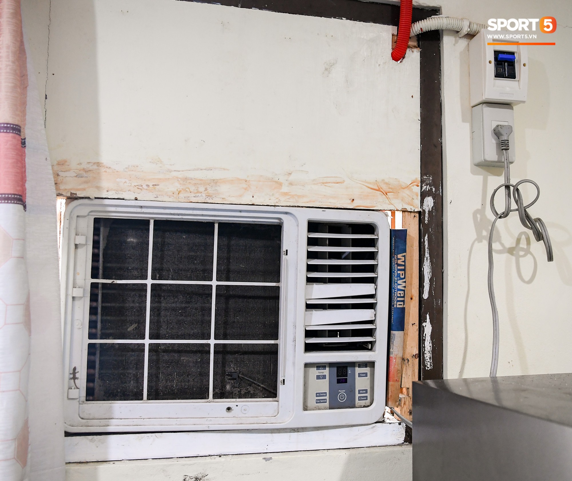 Sân thi đấu trận Philippines - ĐT Việt Nam: Tệ nhất AFF Cup 2018, khiến nhiều người rùng mình-6