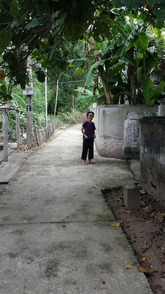 Clip Những đồng tiền của bà tôi mà mỗi lần về thăm bà một mực giúi cho đứa cháu nhỏ khiến nhiều người rưng rưng nước mắt-1