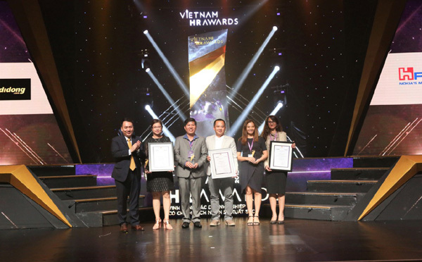Thế Giới Di Động nhận 5 giải thưởng Vietnam HR Awards 2018-1