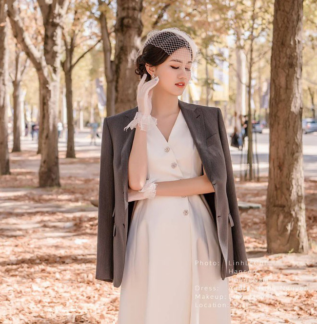 Rò rỉ hình ảnh cưới hiếm hoi chụp tại Pháp cùng chiếc váy cưới 10 nghìn hạt ngọc trai của Á hậu Thanh Tú và chồng U40-1