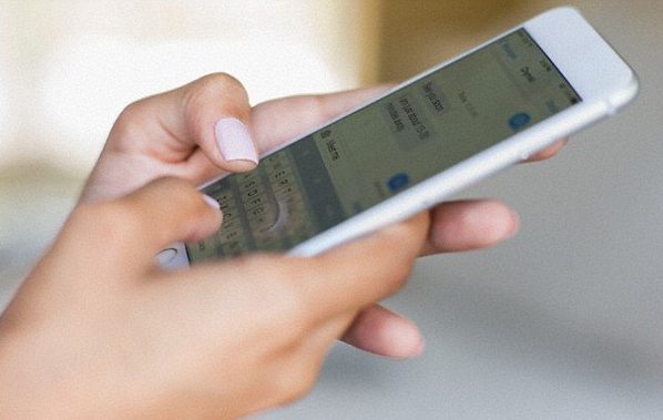 Khi gái lạ nhắn tin thả thính chồng: Em thương anh quá nhiều luôn-2