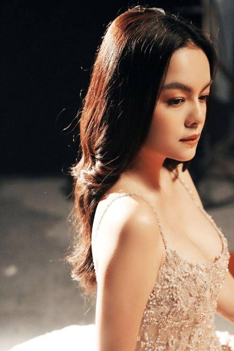 2 nữ ca sỹ bị Trấn Thành nhầm tên ngày càng nóng bỏng từ khi làm mẹ đơn thân-4