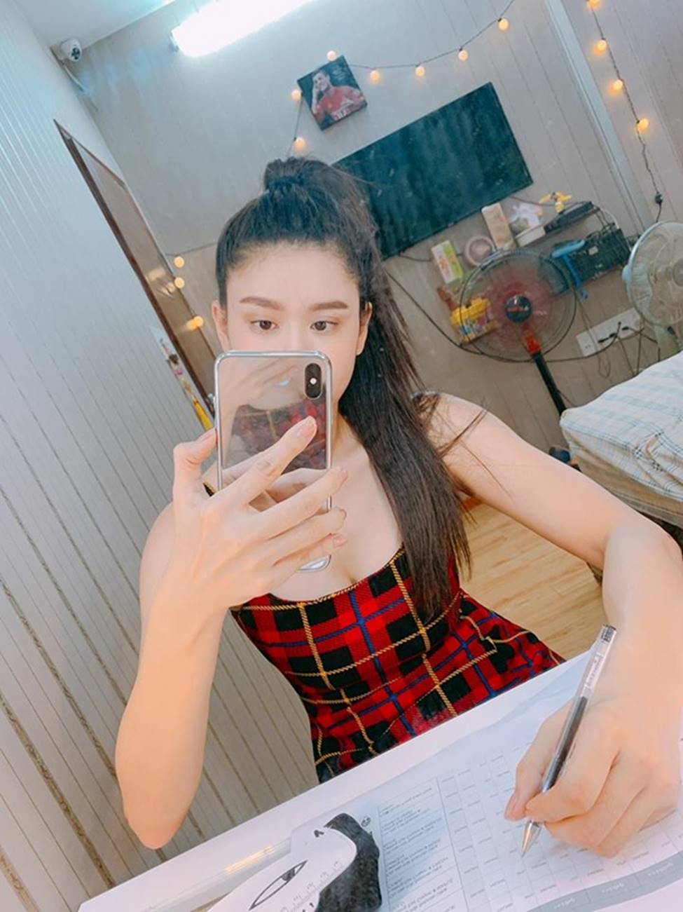 2 nữ ca sỹ bị Trấn Thành nhầm tên ngày càng nóng bỏng từ khi làm mẹ đơn thân-15