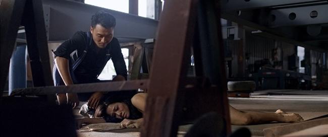 Những cảnh nóng điên đảo màn ảnh Việt 2018: Đốt mắt nhất là màn ái ân sập cả giường-11