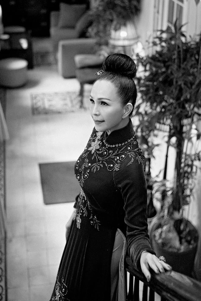 Ở tuổi U60, Diễm My vẫn đẹp xuất thần khi làm người mẫu ảnh-3