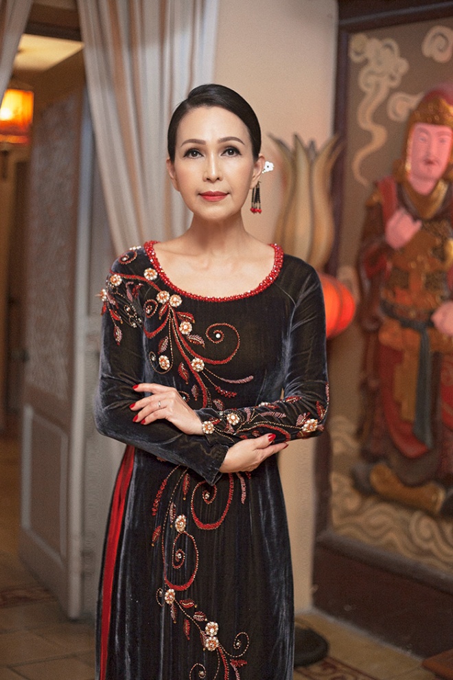 Ở tuổi U60, Diễm My vẫn đẹp xuất thần khi làm người mẫu ảnh-7