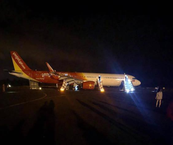 Vụ máy bay Vietjet gặp sự cố nghiêm trọng khi tiếp đất: 6 hành khách bị chấn thương-1