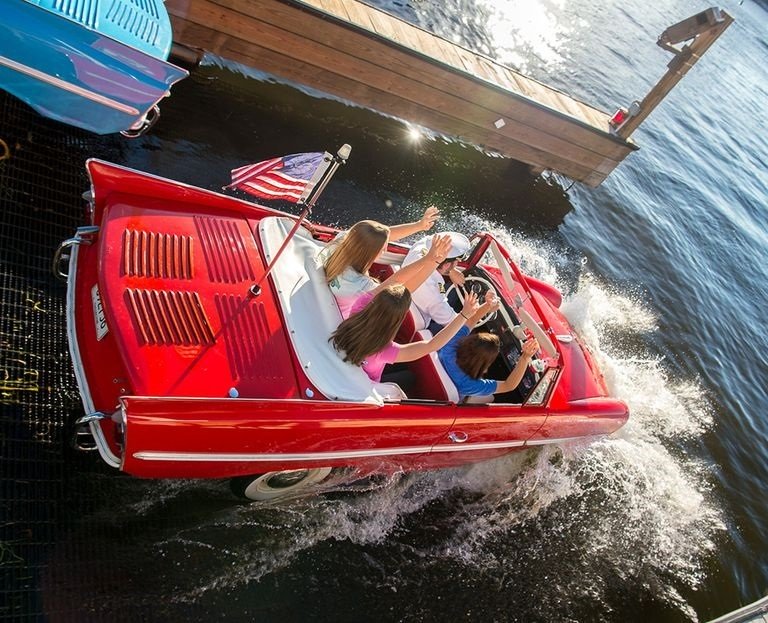 Hình ảnh ô tô mui trần lội nước giá 1 tỷ: Về Sài Gòn không lo ngập lụt-5