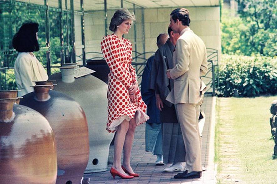 Công nương Diana đáng lẽ được gả cho em trai Thái tử Charles nhưng lại bị biến thành vật thay thế của chị gái-5