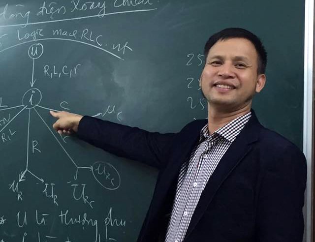 Thầy giáo siêu hài: Không gì dễ hiểu bài bằng… cãi nhau”-1