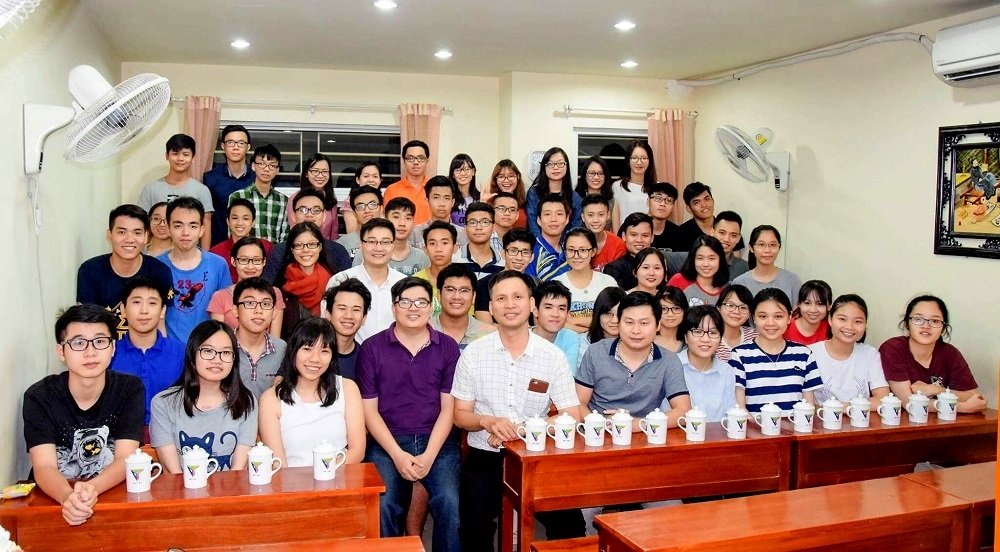 Thầy giáo siêu hài: Không gì dễ hiểu bài bằng… cãi nhau”-2