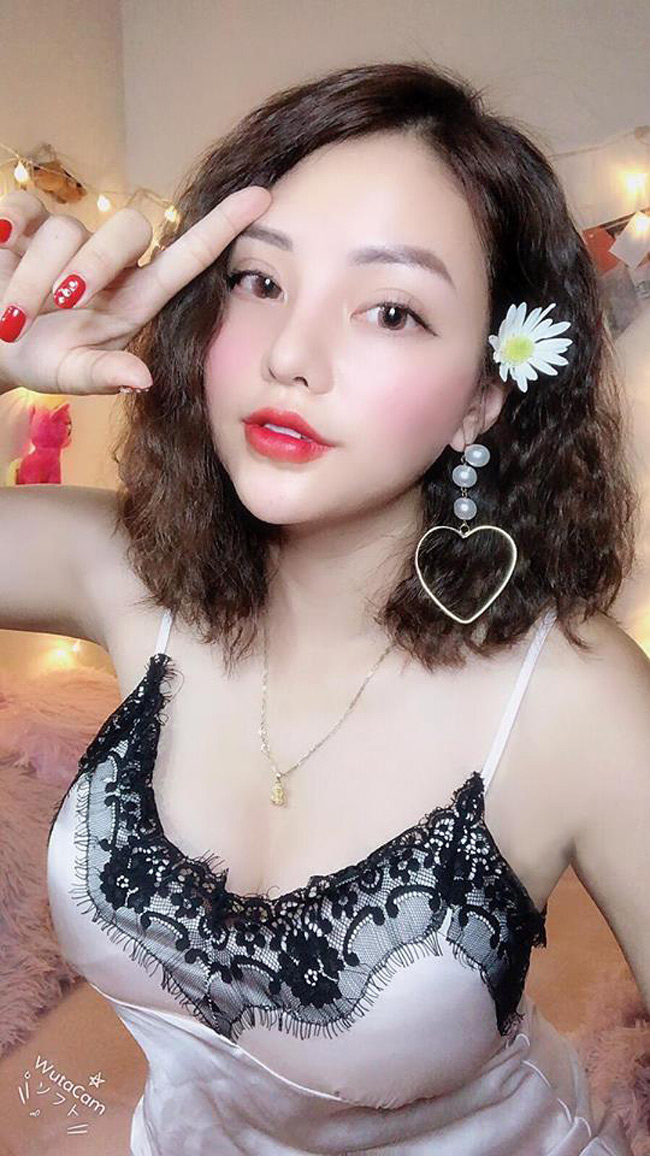 Hé lộ về 3 chân dài trên siêu xe cùng Quang Tèo diễu phố, náo loạn khu Cầu Giấy-13