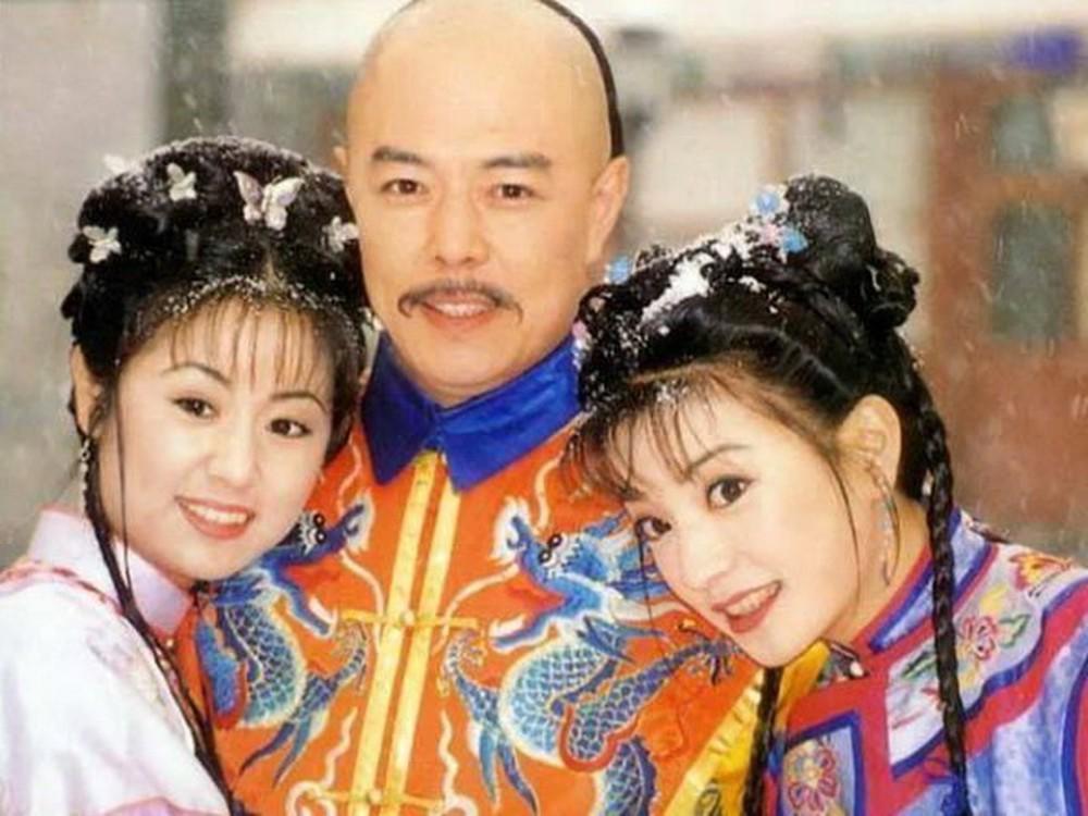 3 lần Triệu Vy lỗi miệng, qua cầu rút ván khiến cả làng giải trí mắng chửi-1