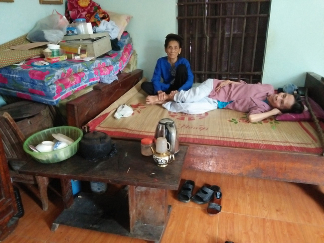 Cha già nằm một chỗ ngóng tin con gái bị lừa bán làm vợ xứ người suốt 22 năm trời-5