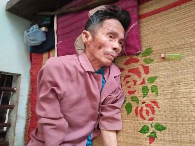 Cha già nằm một chỗ ngóng tin con gái bị lừa bán làm vợ xứ người suốt 22 năm trời-6