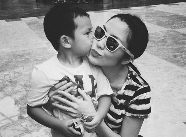 Lần đầu tiên, Tăng Thanh Hà phô bày toàn bộ cuộc sống của bà mẹ bỉm sữa” với công chúng-1