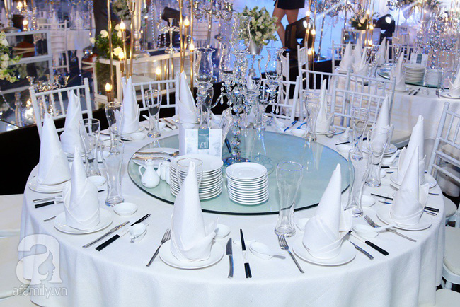 Cận cảnh không gian tiệc cưới lộng lẫy như cổ tích của Ưng Hoàng Phúc và Kim Cương-11