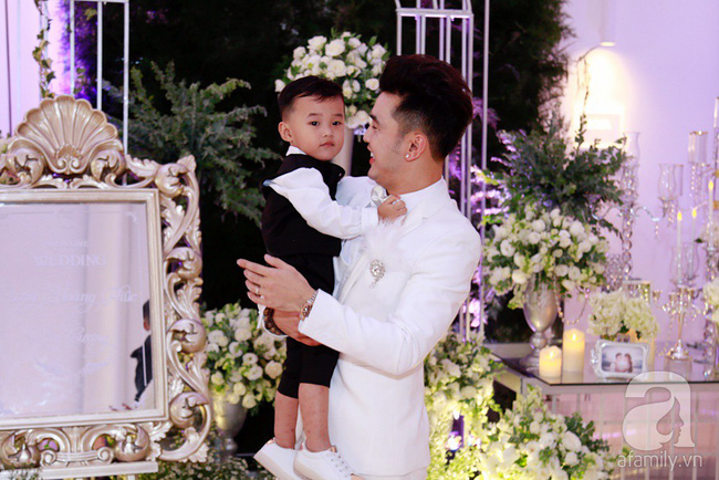 Con trai Ưng Hoàng Phúc - Kim Cương cực kỳ đáng yêu trong ngày cưới của bố mẹ-6