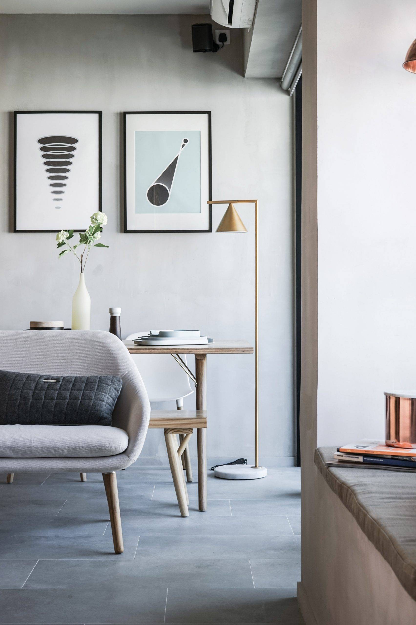 Ở nơi nhà đắt nhất thế giới, căn hộ nhỏ của cặp vợ chồng trẻ trở nên rộng gấp đôi nhờ giải pháp này-10