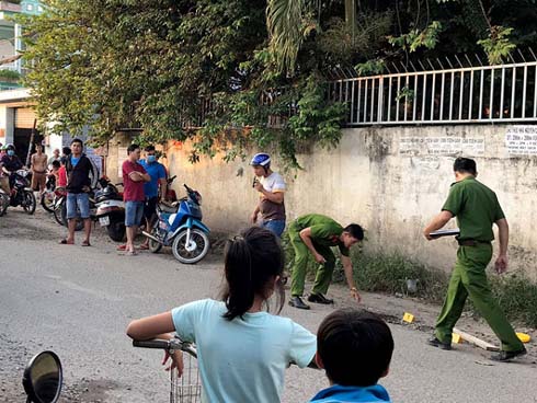 Người đàn ông chết khô lủng lẳng trên chiếc máy dập sắt ở Sài Gòn-4