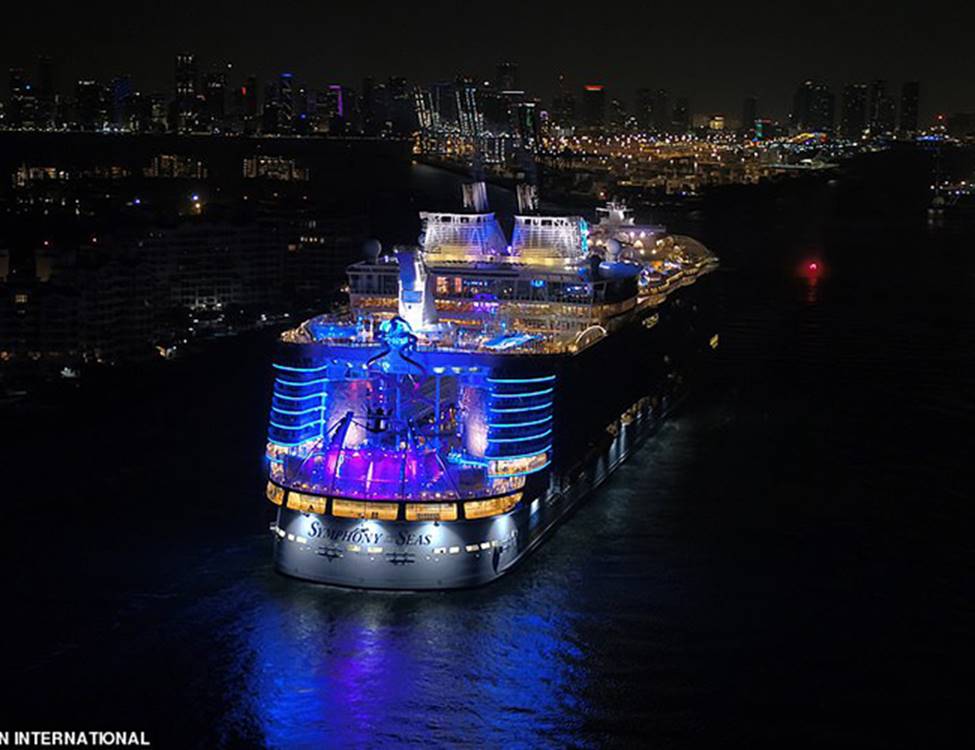 Vẻ đẹp choáng ngợp của siêu du thuyền lớn nhất hành tinh-13