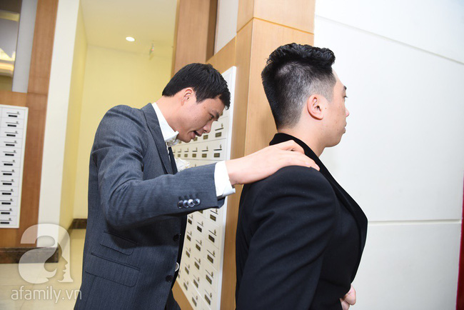 Hot: Chú rể đại gia 40 tuổi cúi gằm mặt khi đến đón Á hậu Thanh Tú về dinh trong lễ cưới sáng nay-19