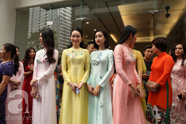Dàn phù dâu toàn cực phẩm, xinh nhất hệ mặt trời trong đám cưới Á hậu Thanh Tú-4