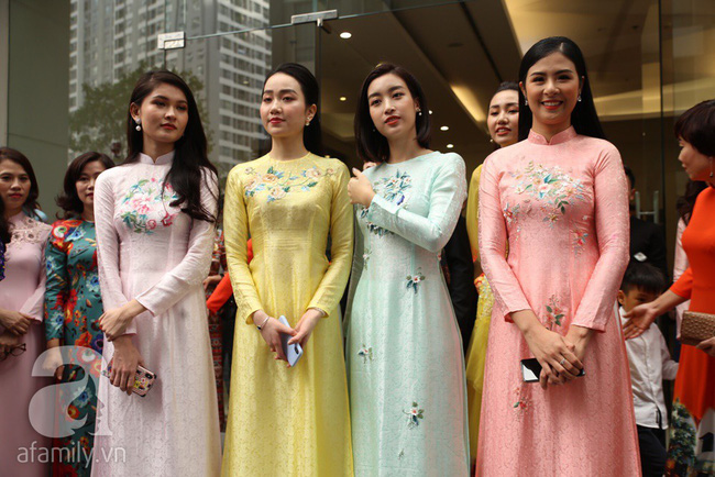 Dàn phù dâu toàn cực phẩm, xinh nhất hệ mặt trời trong đám cưới Á hậu Thanh Tú-6