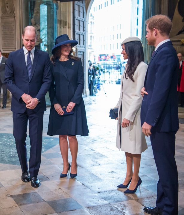 Tiết lộ gây sốc về việc Công nương Kate hiềm khích” với em dâu Meghan xuất phát từ người thứ ba” không ngờ đến-1