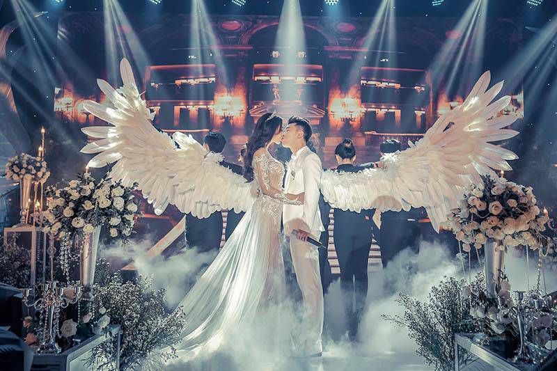 Thực đơn tiệc cưới Ưng Hoàng Phúc sang chảnh, Đông - Tây kết hợp chẳng kém gì của Trường Giang-1