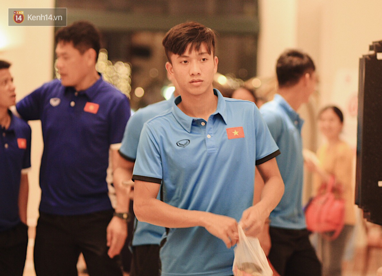 Những gạch đầu dòng siêu đáng yêu về Phan Văn Đức: Thánh ngơ, nghiện vuốt tóc, selfie 1001 kiểu như 1-6