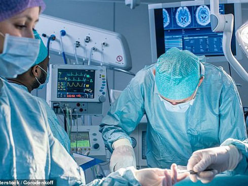 Sự thật phũ phàng sau thủ thuật cải thiện cậu nhỏ-1