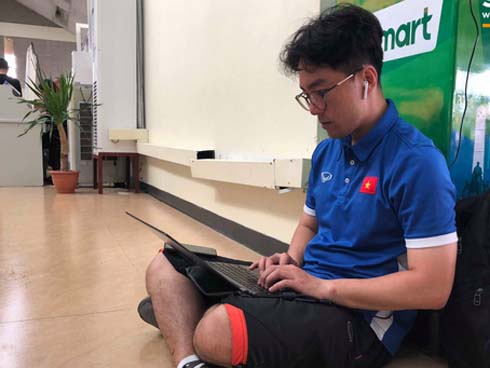 Sau trận bán kết lượt đi giữa ĐT Việt Nam - Philippines, đây chính là nhân vật được các fan girl truy info nhiều nhất-7