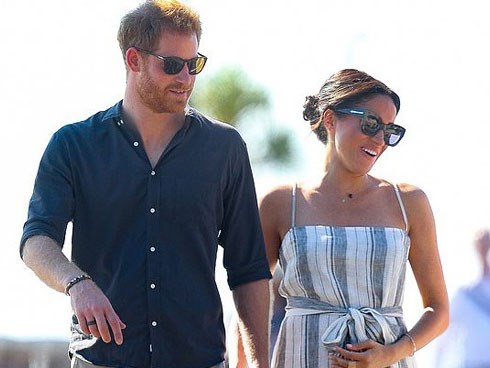 Meghan bị chỉ trích khi muốn nuôi con khác với chị dâu Kate, phá vỡ truyền thống của Hoàng gia Anh