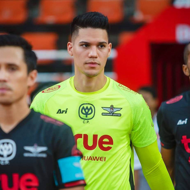 Sau trận bán kết lượt đi giữa ĐT Việt Nam - Philippines, đây chính là nhân vật được các fan girl truy info nhiều nhất-4