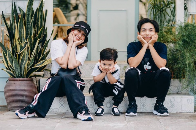 Phản ứng bất ngờ của Phan Hiển khi bị chỉ trích chuyện lấy vợ hơn tuổi, trù ẻo không sống thọ-1