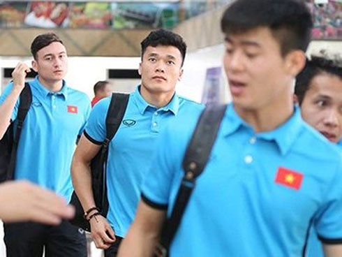 Video: Thầy trò HLV Park được chào đón như người hùng ngày trở về