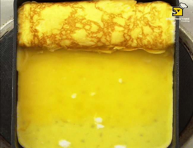 Có ai ngờ rán trứng cuộn xong làm thêm một bước đơn giản nữa là nâng tầm món ăn thành siêu phẩm trong nháy mắt-4