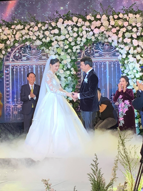 Thực đơn trong đám cưới của Á hậu Thanh Tú và chồng doanh nhân có gì đặc biệt?-1