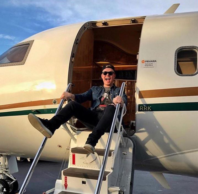 Cách đốt tiền” của hội con nhà giàu Việt và các cậu ấm cô chiêu trên khắp TG-20