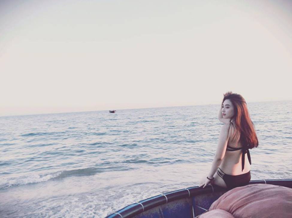 Bạn gái thủ môn Văn Lâm, Tiến Dũng khiến fan ngơ ngẩn vì điểm này!-14